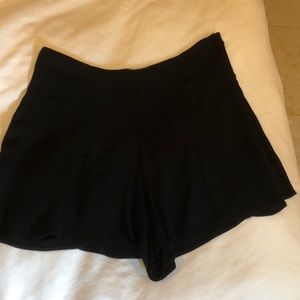 American tag soft shorts